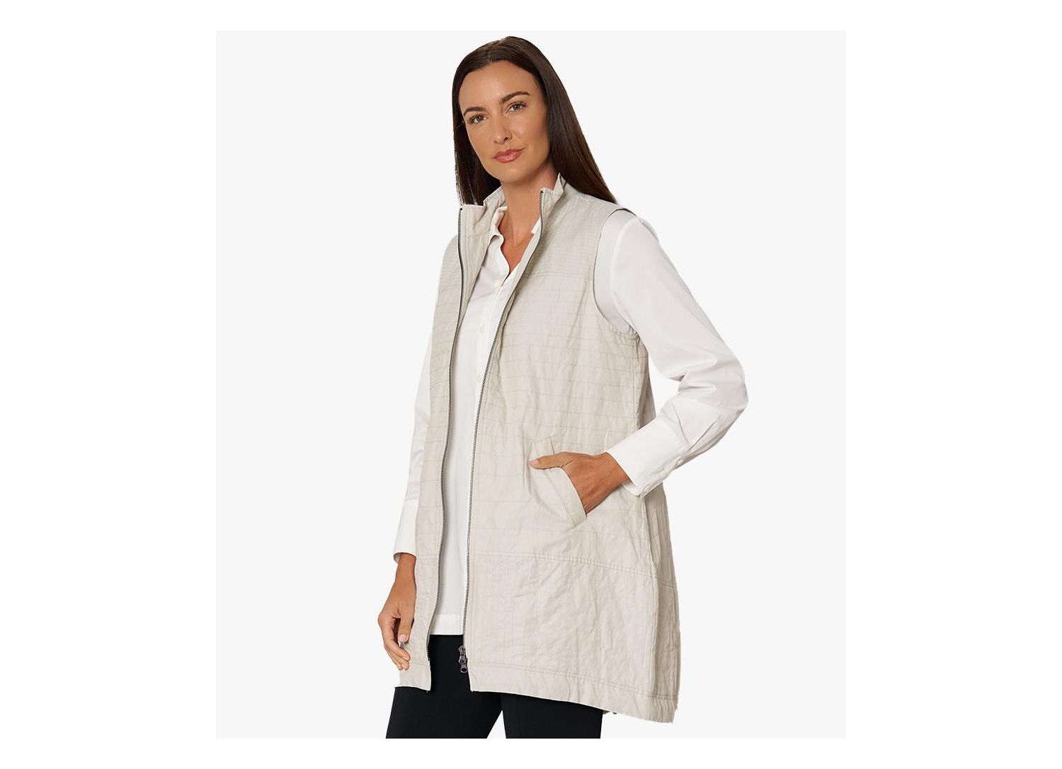 Women's Two-Way Zip Lightly Padded Water-Repellent On The Go Vest