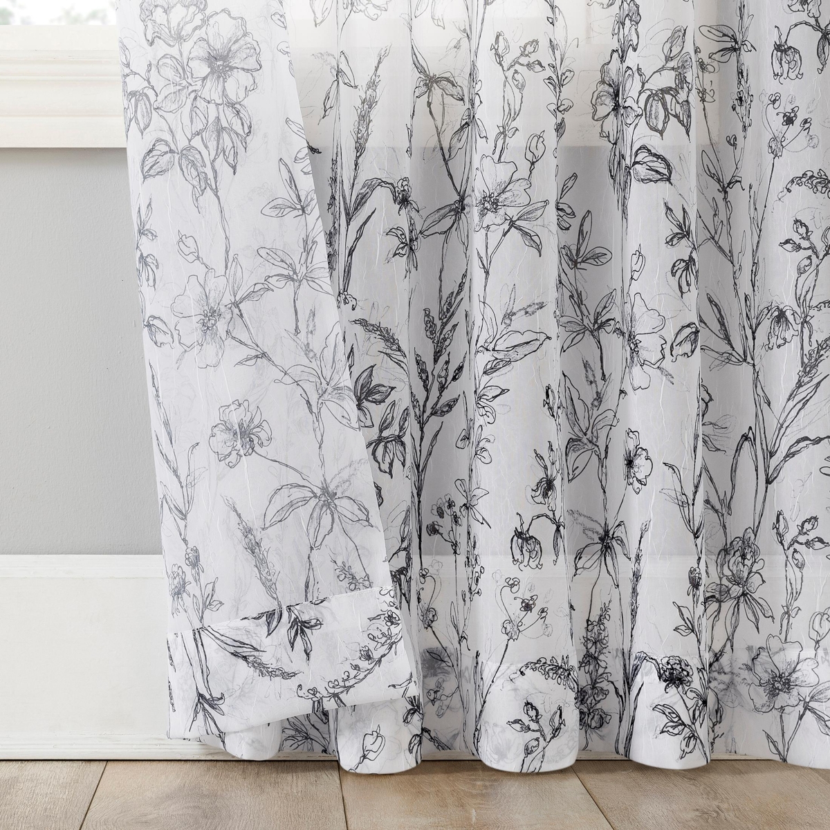 Ambree Vintage like Floral Sheer Rod Pocket Curtain Panel -white