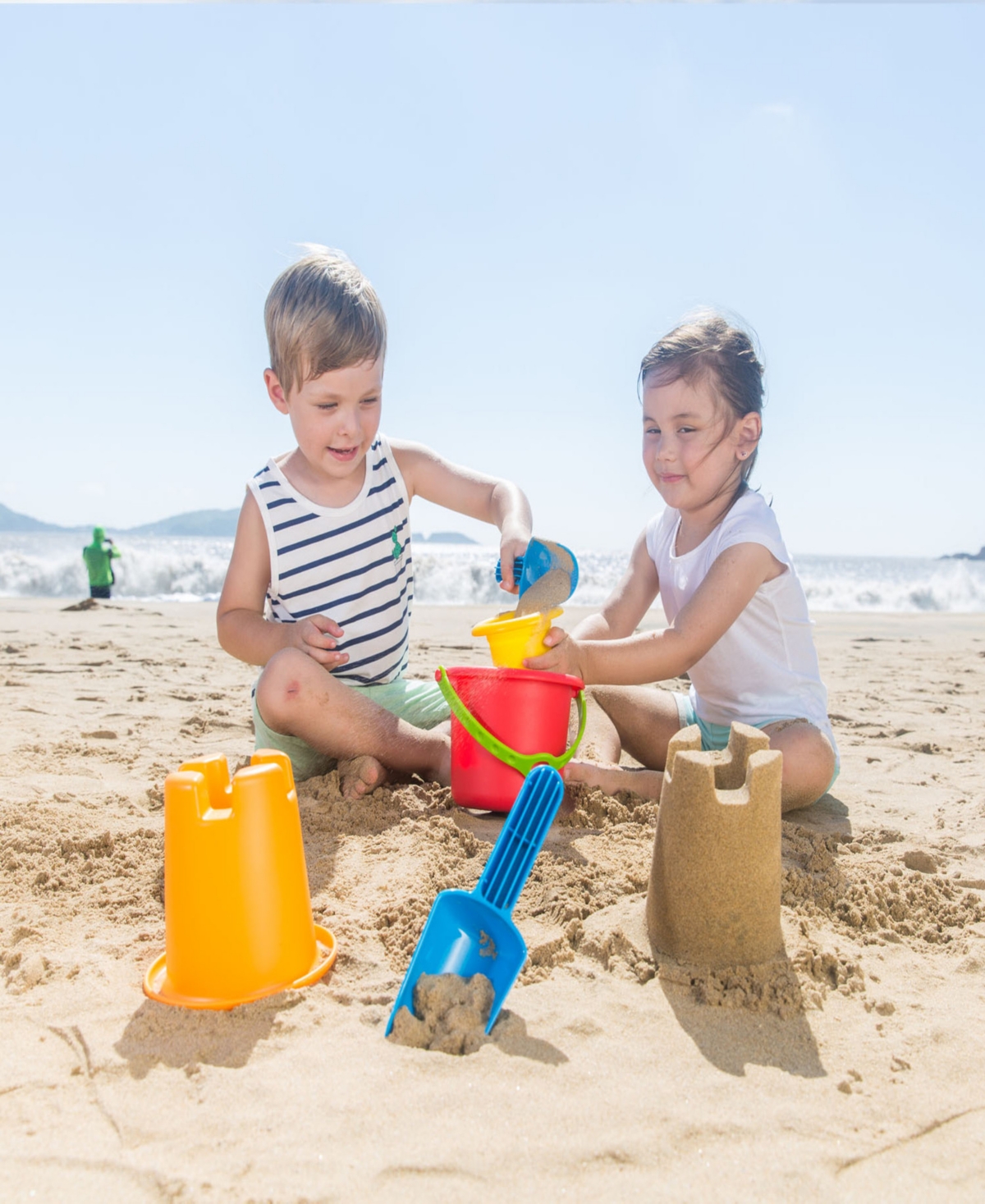 Hape 5-in-1 Beach Set Water Toy In Multi