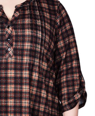 Plus Size 3/4 Roll Sleeve Top