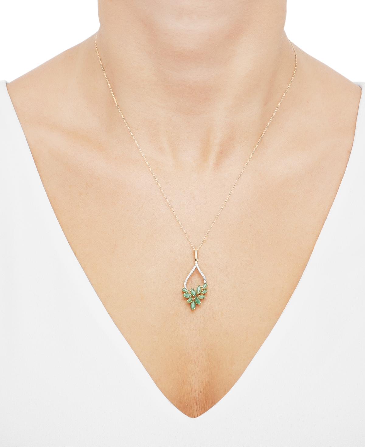 (1-1/3 ct. t.w.) & Diamond (1/10 ct. t.w.) Vine 18