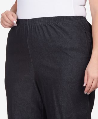 Plus Size Classic Relaxed Fit Denim Capri Pant