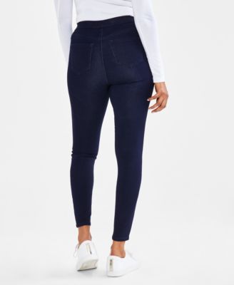 Petite Mid-Rise Pull On Jeggings