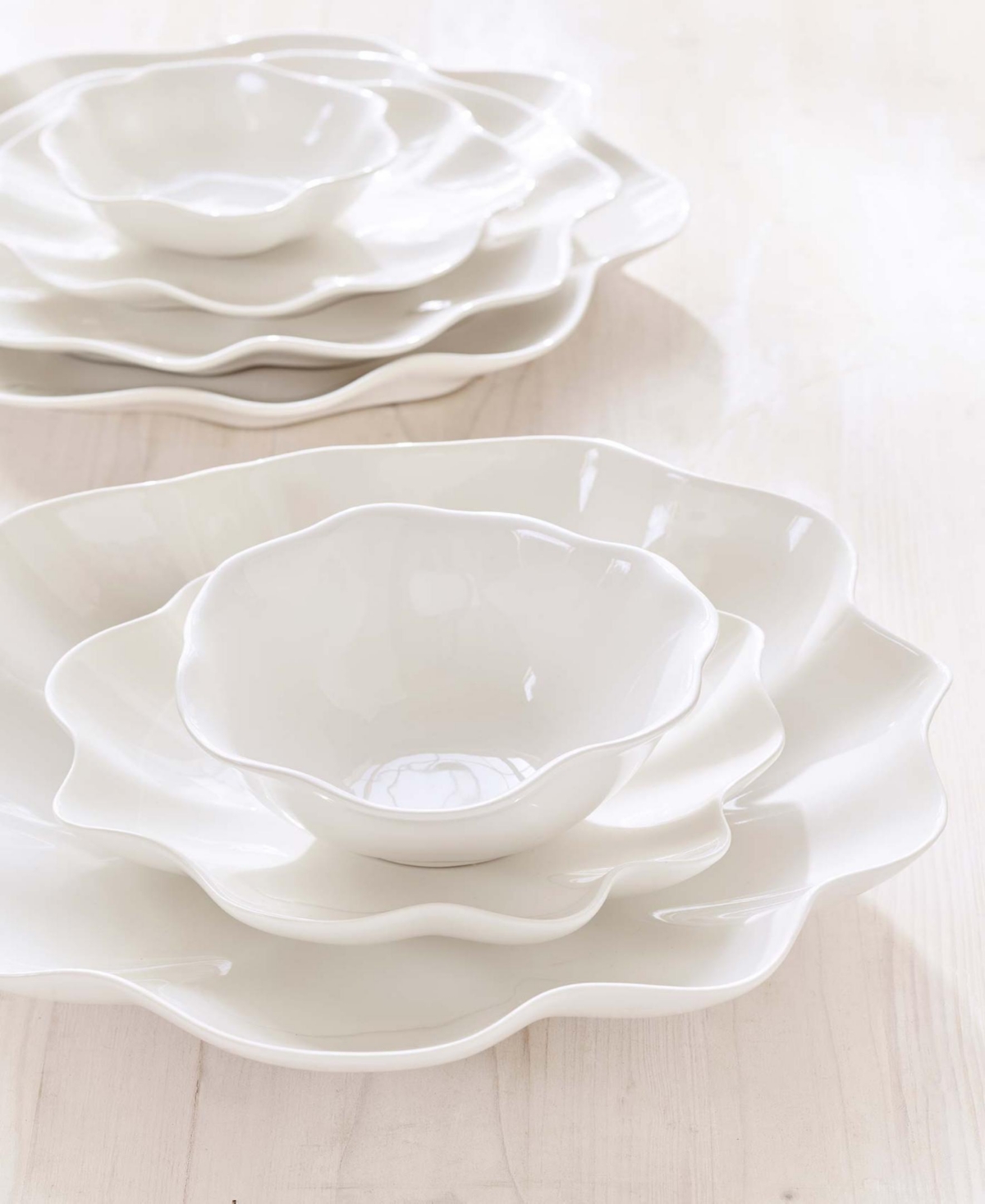 Portmeirion Sophie Conran Floret 16 Dinnerware Set, Service For 4 In White
