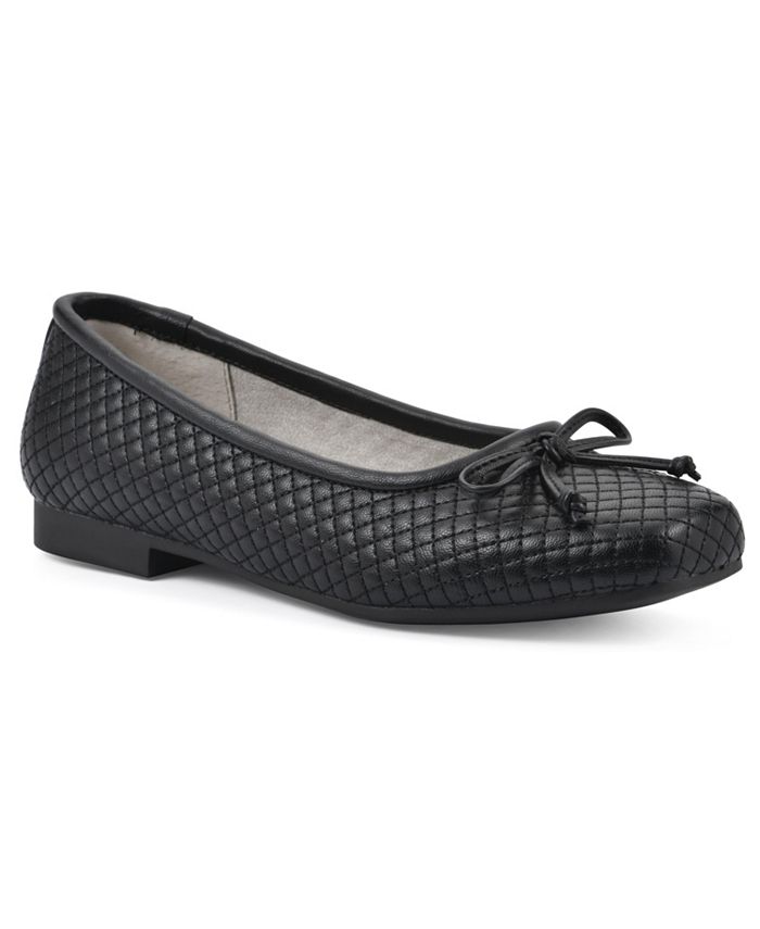 Macy's hotsell white flats