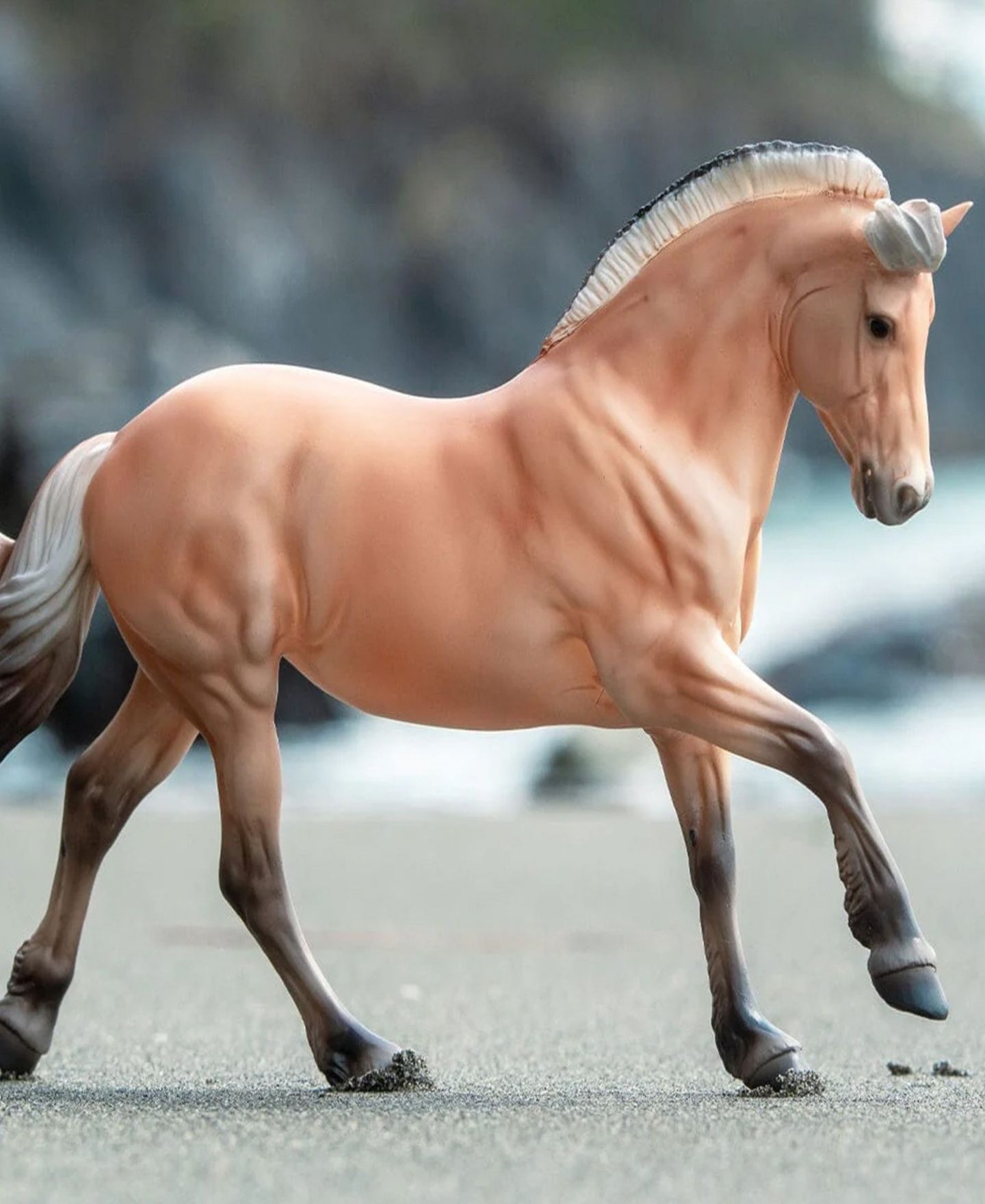 Детская фигурка BREYER Sweetwater Zorah Belle Norwegian Fjord Mare Action Figure, Ages 8 & Up — фото 3