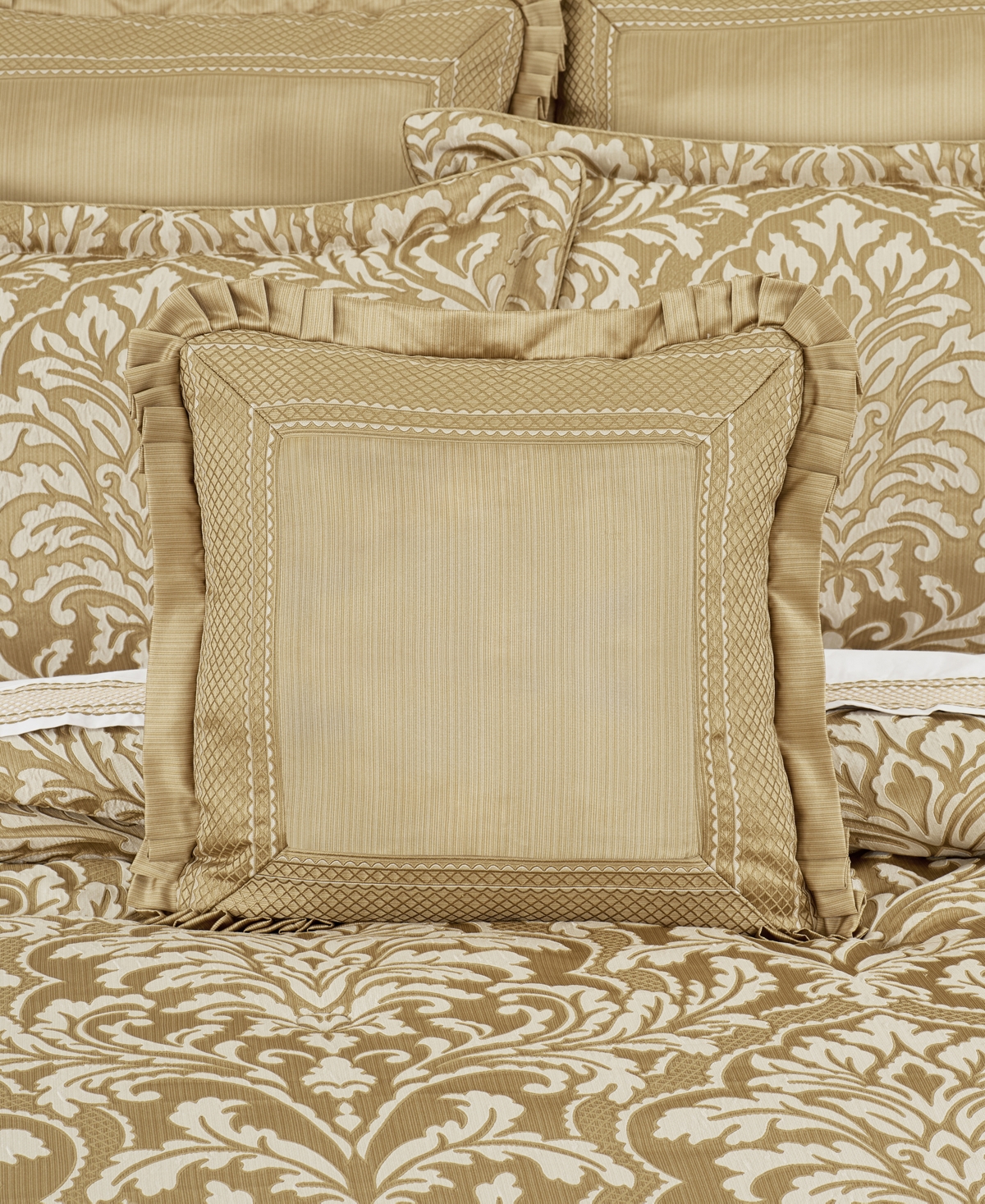 J Queen New York Aurelia Decorative Pillow, 20" X 20" In Gold