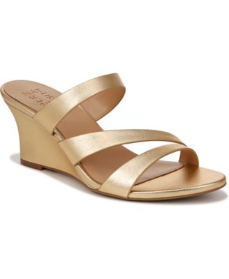 Popular Naturalizer sandals