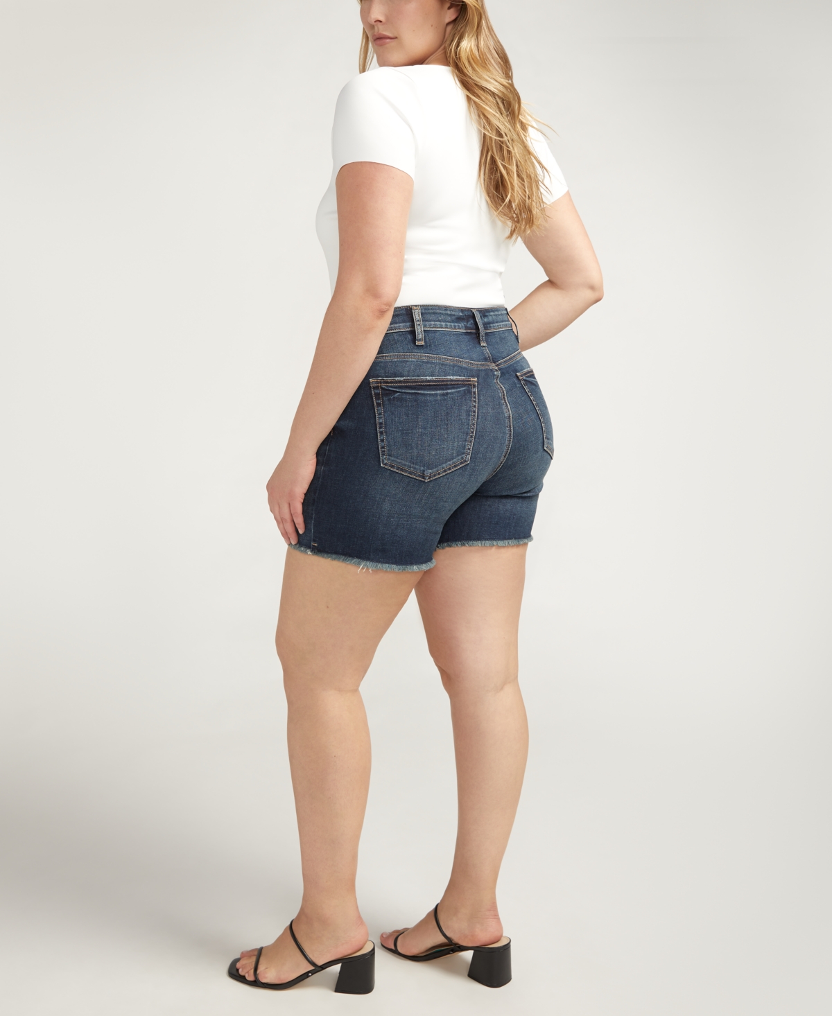 Shop Silver Jeans Co. Plus Size Suki Luxe Stretch Mid Rise Curvy Fit Short In Indigo