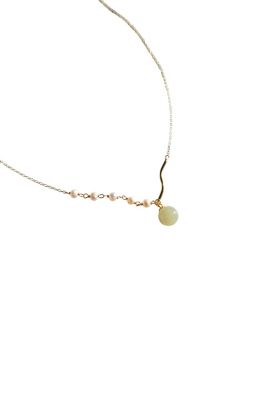 Isla — Green jade and freshwater pearl necklace
