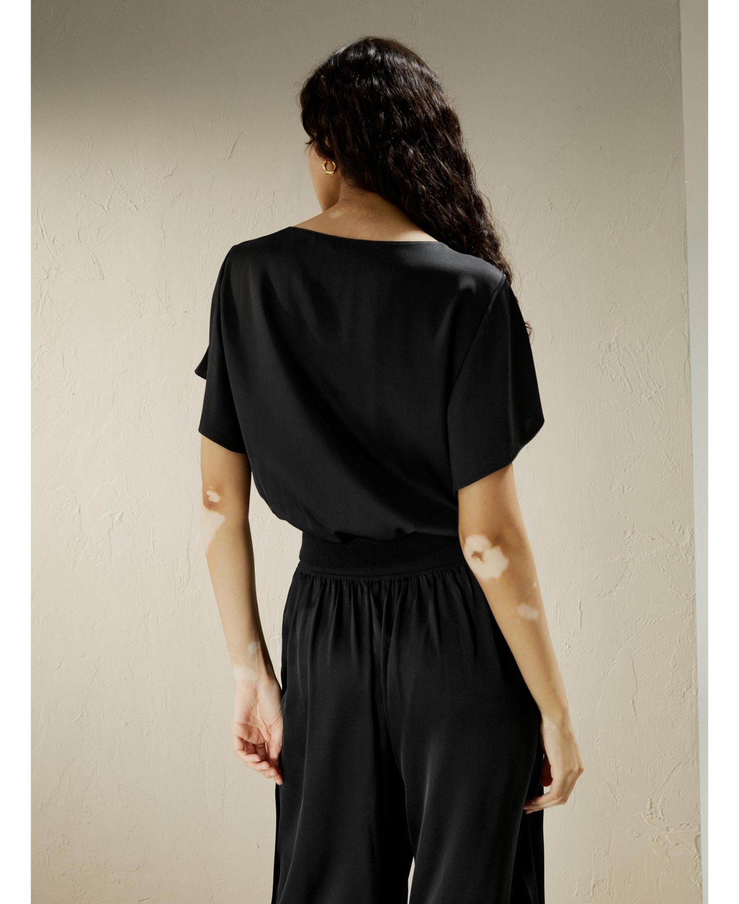 Women's Short Rippled Batwing Sleeves Silk Shirt