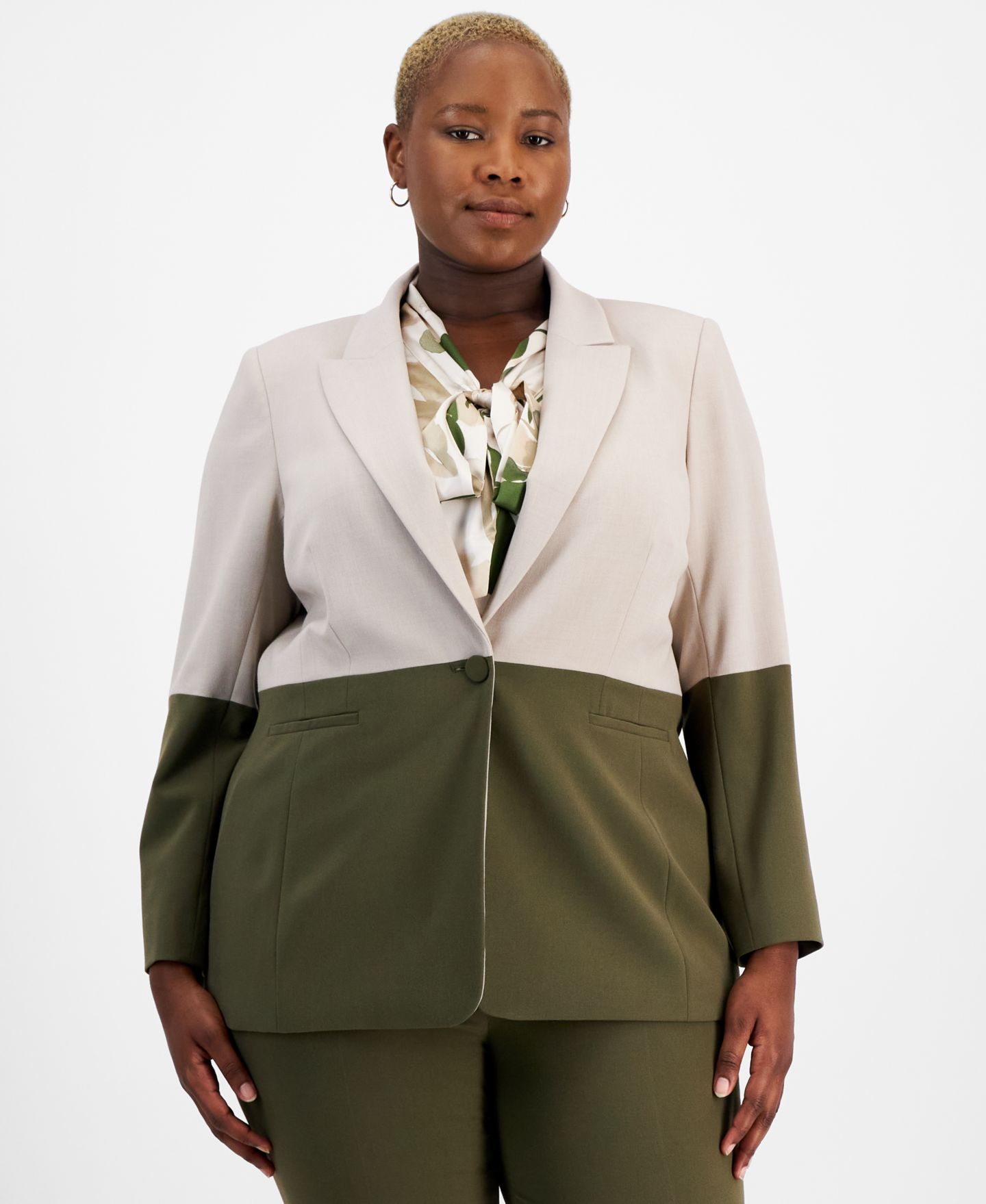 Женский пиджак Tahari ASL Plus Size Colorblocked Boyfriend Blazer, цвет: Песочный / Тёмно-зелёный — фото 3