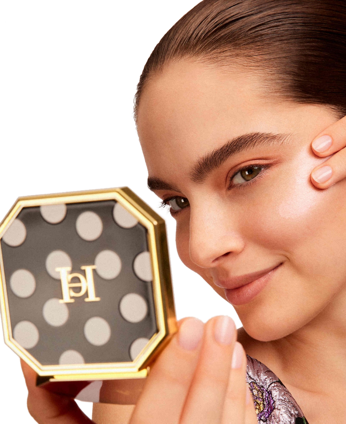 Carolina Herrera Fabulous Skin Highlighter Powder Refill - 001- Universal (peach champagne)