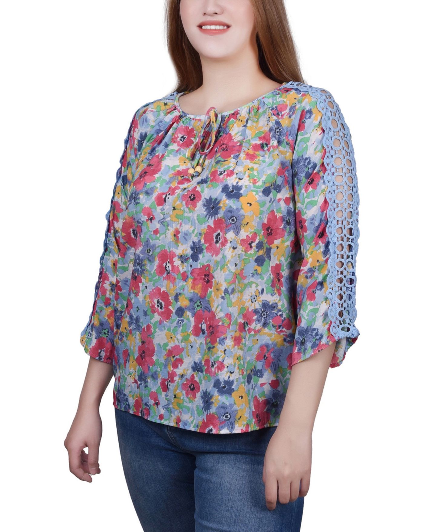 Женский топ NY Collection Petite 3/4 Sleeve Tunic with Crochet and Tie Neck, цвет: Flower Garden — фото 3