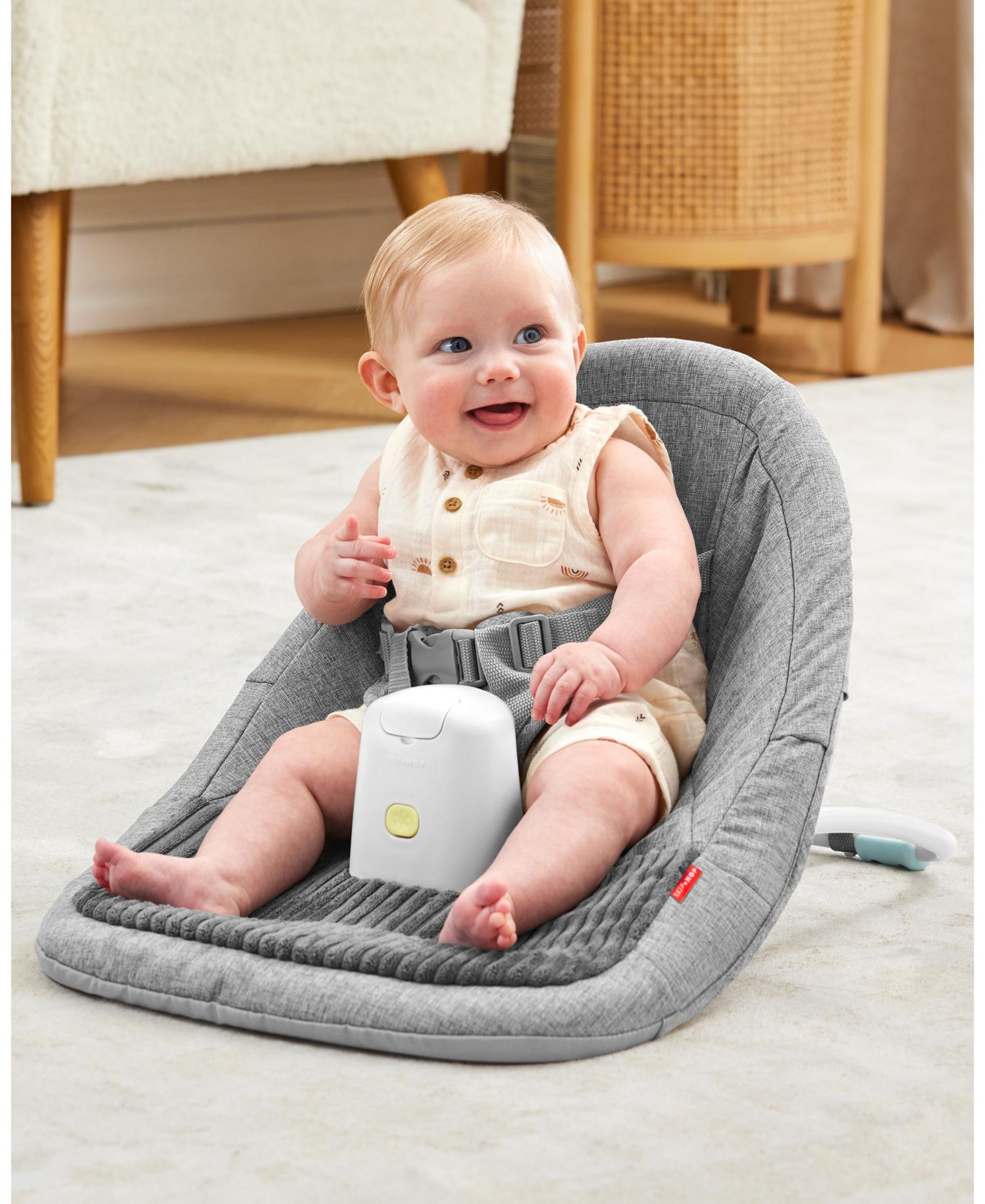 Cloud Upright Baby Boys or Baby Girls Silver-Tone Lining Activity Floor Seat