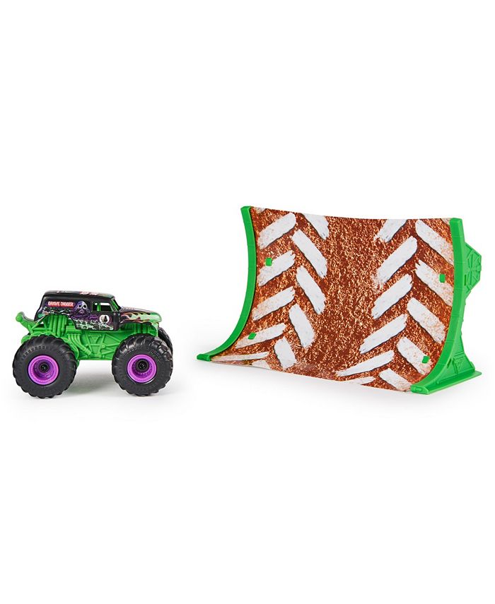 Monster Jam, Grave Digger Remote Control Monster Truck 1:64 Scale, Includes Ramp, RC Cars - Multi