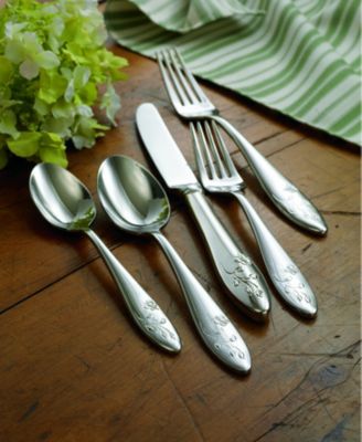 Butterfly Meadow 65 Pc. Flatware Set, Service for 12