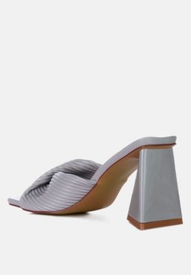 Womens Cupid Kiss Pleated Twist Strap Sandals