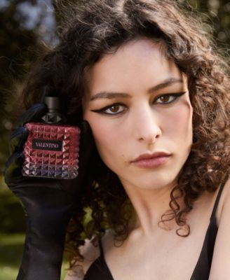 Donna Born In Roma Eau de Parfum Spray, 1-oz.