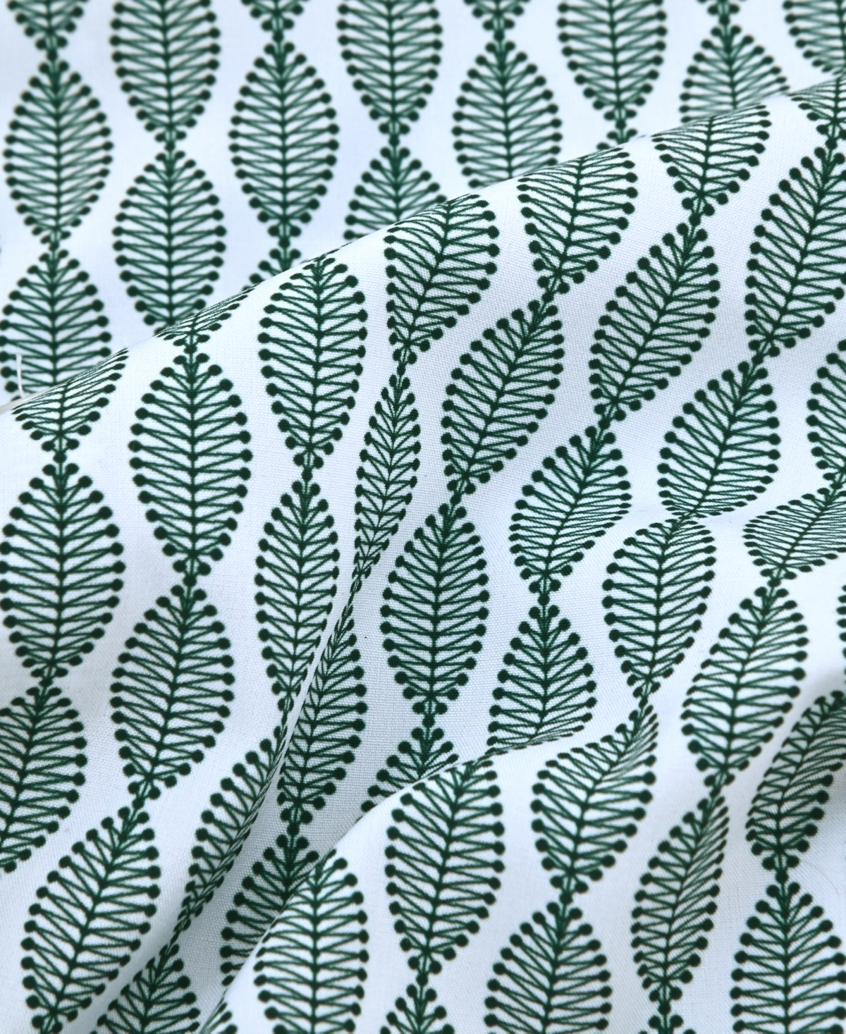 Tayion Collection Men's Leaf-Print Dress Shirt - Green Leaf Print