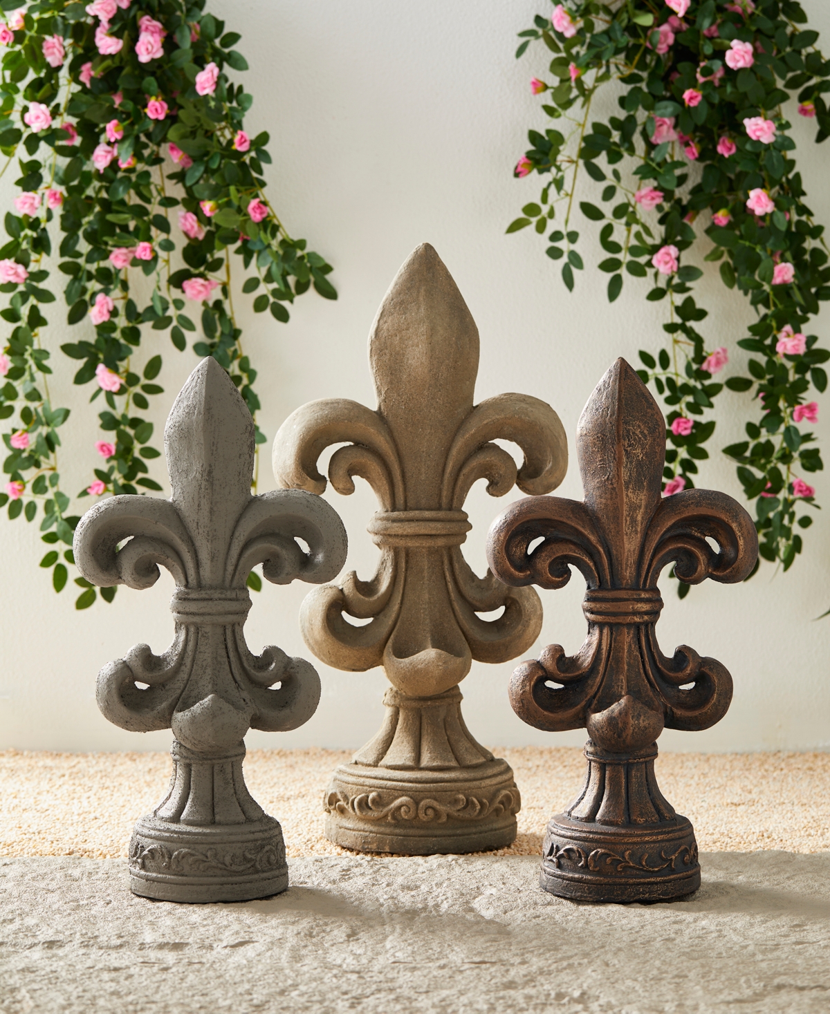 GlitzhomeStanding Fleur De Lis Garden Statue - Bronze