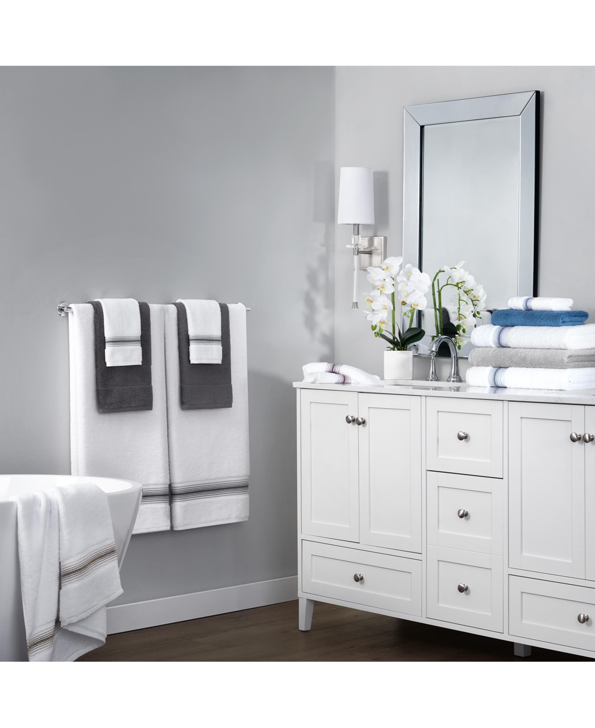 Aston and Arden White Turkish Luxury Striped Hand Towels for Bathroom 600 Gsm, 18x32 in., 4-Pack , Super Soft Absorbent Hand Towels