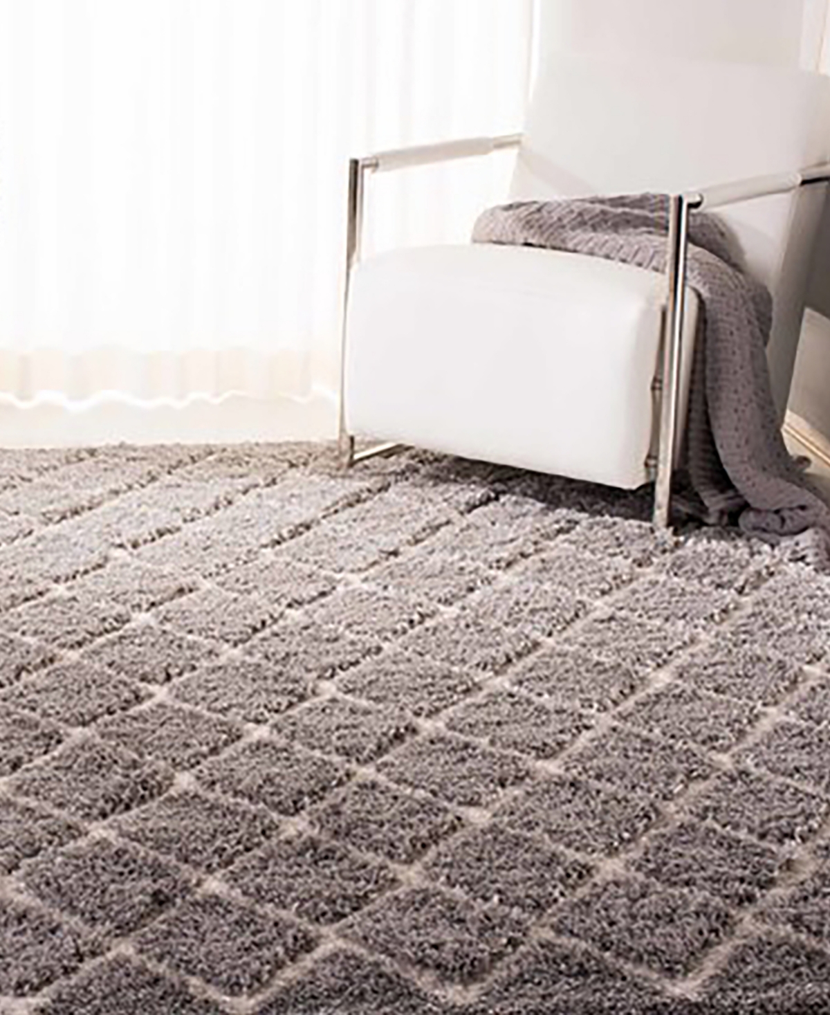 Safavieh Adriana Shag ARG780and Cream Area Rug - Light Gray