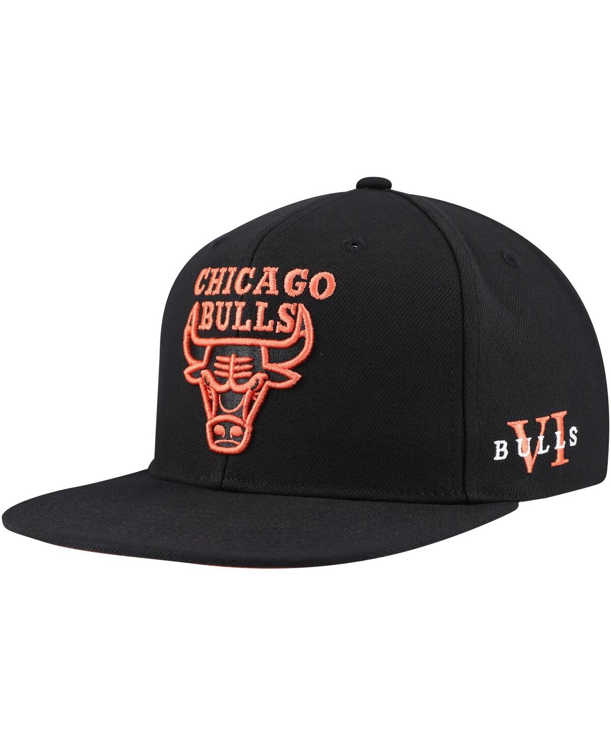 Mitchell Ness Men's Black Chicago Bulls Core Snapback Hat - Black
