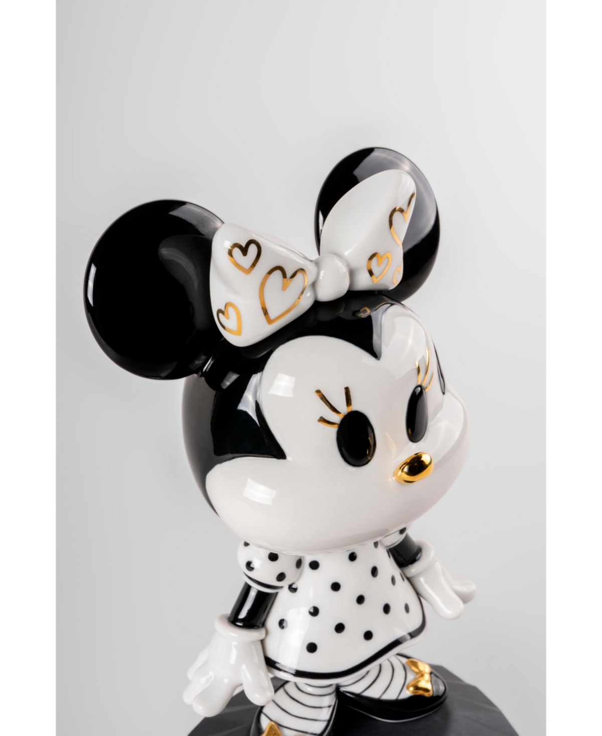Lladrò Minnie Mouse Sculpture In Black And White In Multi