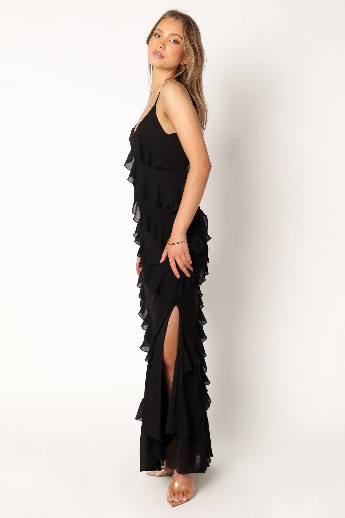 Женское платье Petal and Pup Ciao Ruffles Maxi, цвет: Чёрный, вариант 1 — фото 4