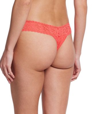 Signature Lace Low Rise Thong Underwear
