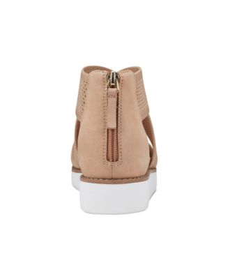 Women's Wander Lightweight Strappy Sandals