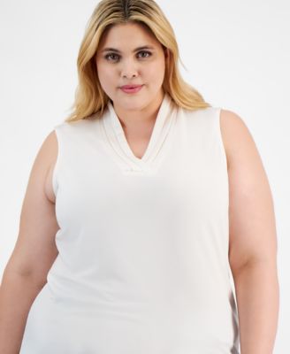 Plus Size Sleeveless Pleated V-Neck Top