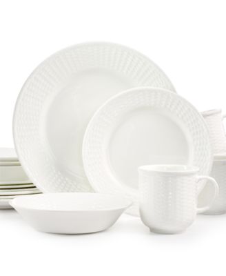 Nantucket Basket 16-Pc. Set, Service for 4