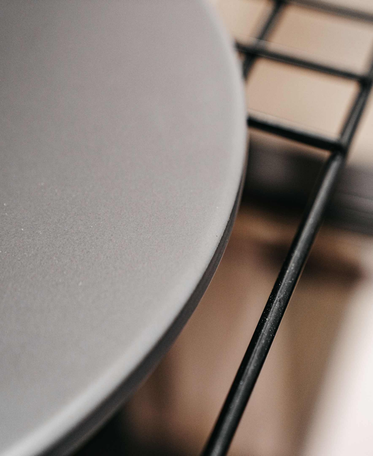 Old Stone 16 Inch Glazed Round Pizza Stone With Handles Heat Resistant Up To 1,100°f. Ideal For Use In Residen In Gray