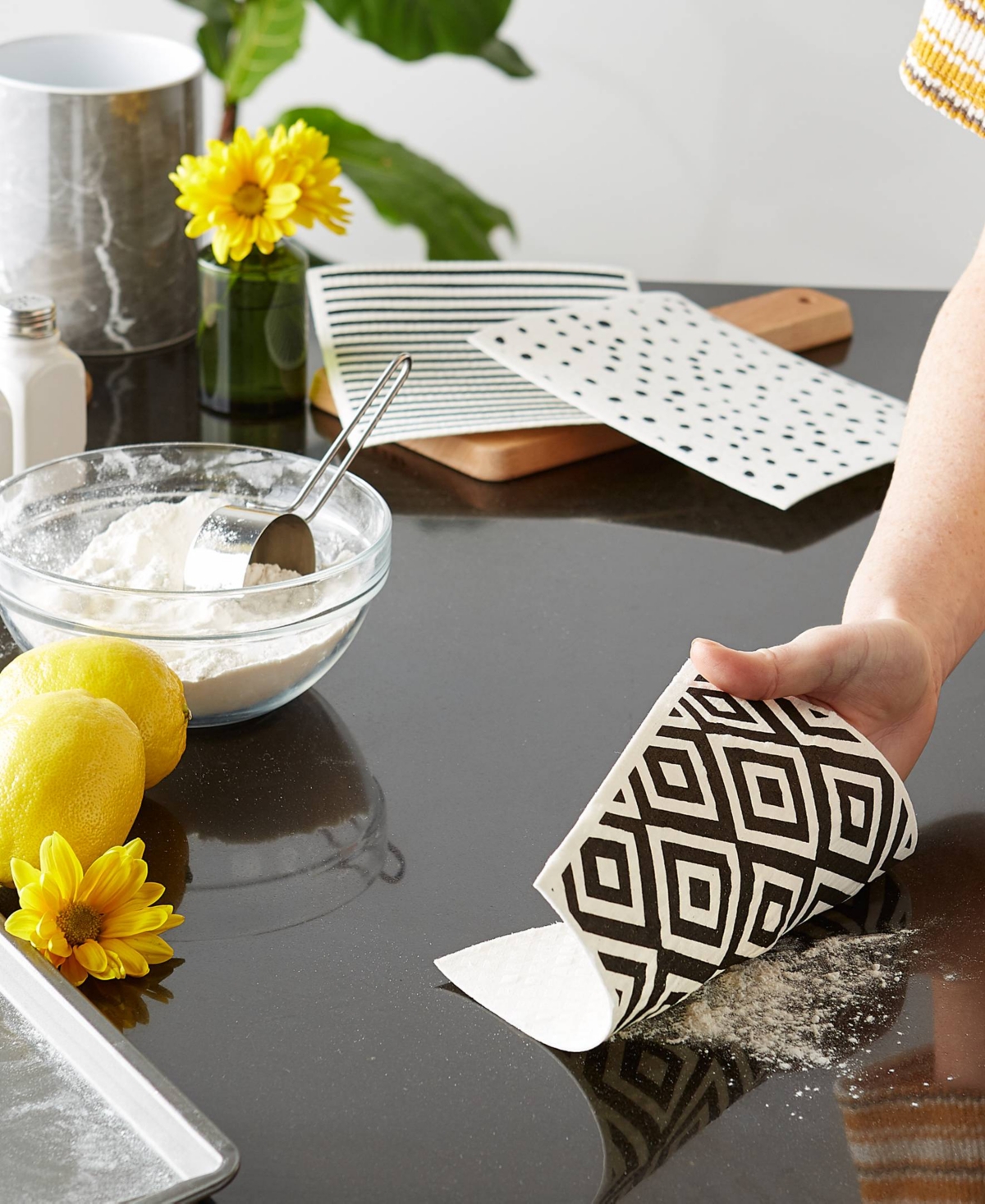Design Imports Swedish Dishcloths For Kitchen Cleaning, Machine Washable Dishwasher Safe, 7.75 X 6.75", Black White In Black White