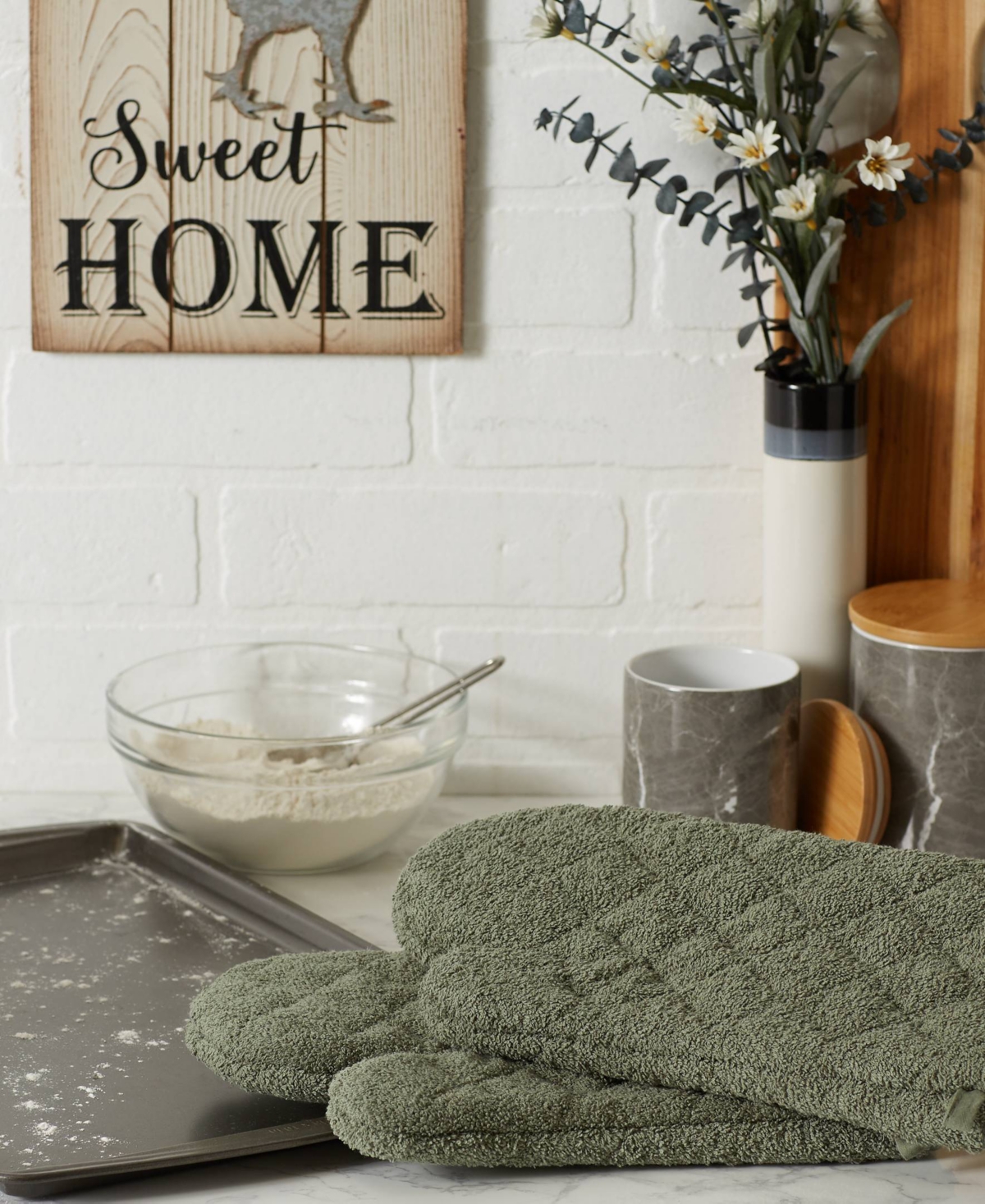 Design Imports Basic Terry Collection 100% Cotton Quilted, Oven Mitt, Artichoke, 2 Piece In Artichoke
