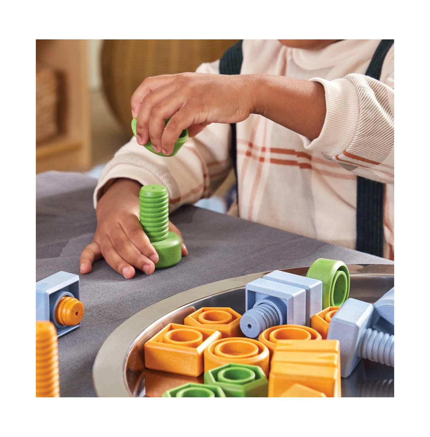 Детские конструкторы Kaplan Early Learning Twisty Tools Nuts and Bolts Set, 84-Piece Building Set, Ages 18 Months and Up — фото 7