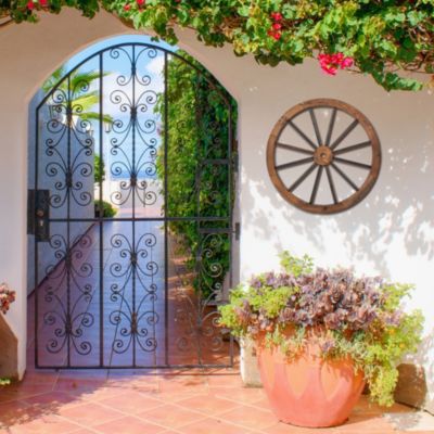 Decorative Vintage Wood Garden Wagon Wheel