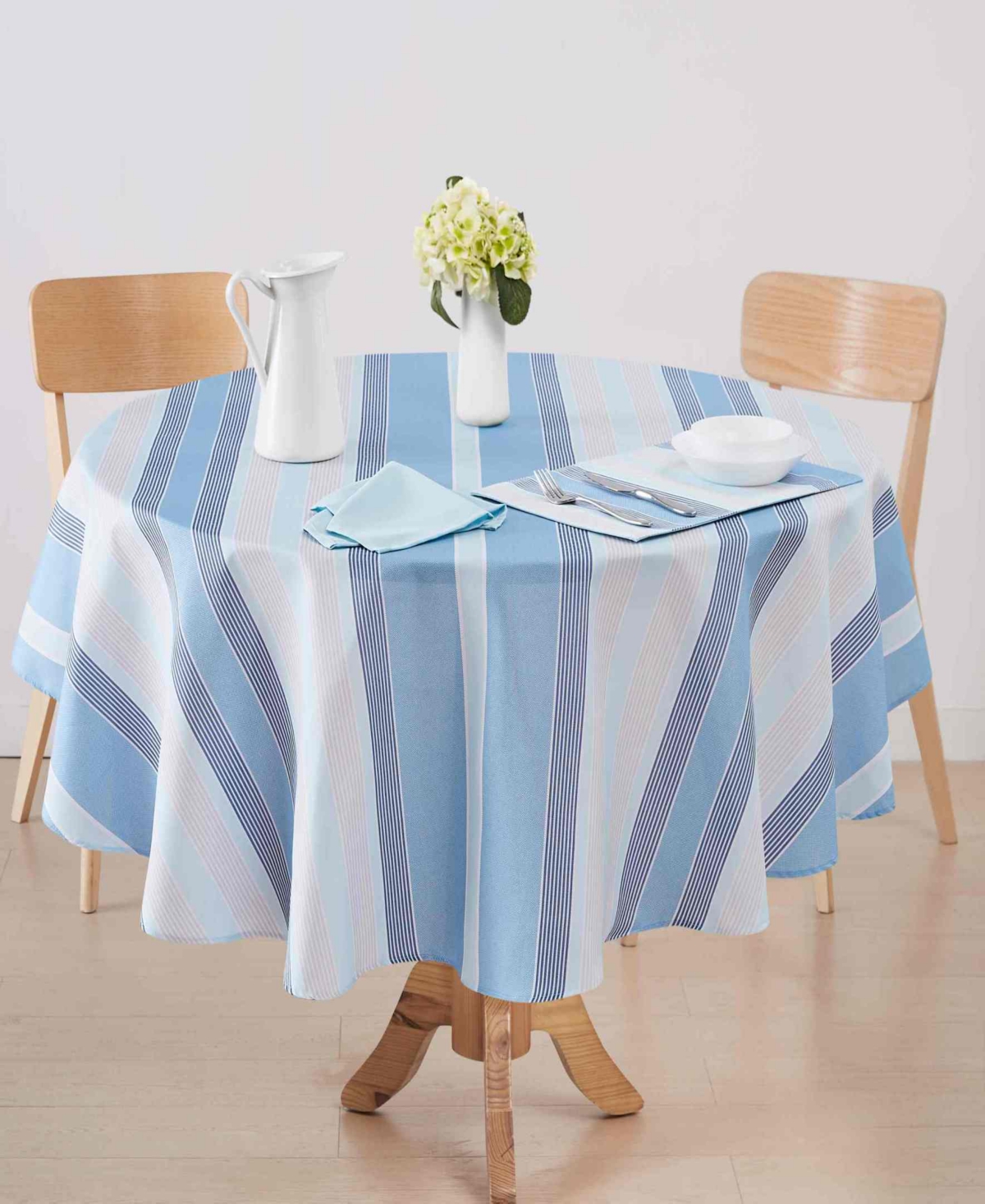 Avanti Breakers Stripe Water-resistant Indoor And Outdoor Tablecloth, 70" Round In Blue