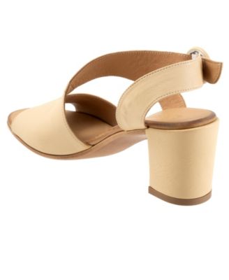 Nyomi Sandal