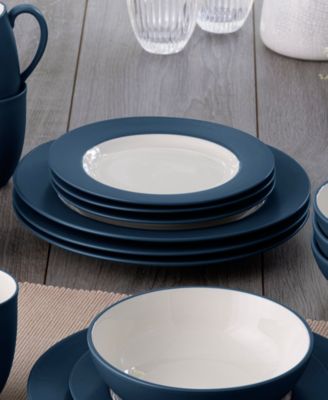 Colorwave Rim Dinner Plates, Set of 4