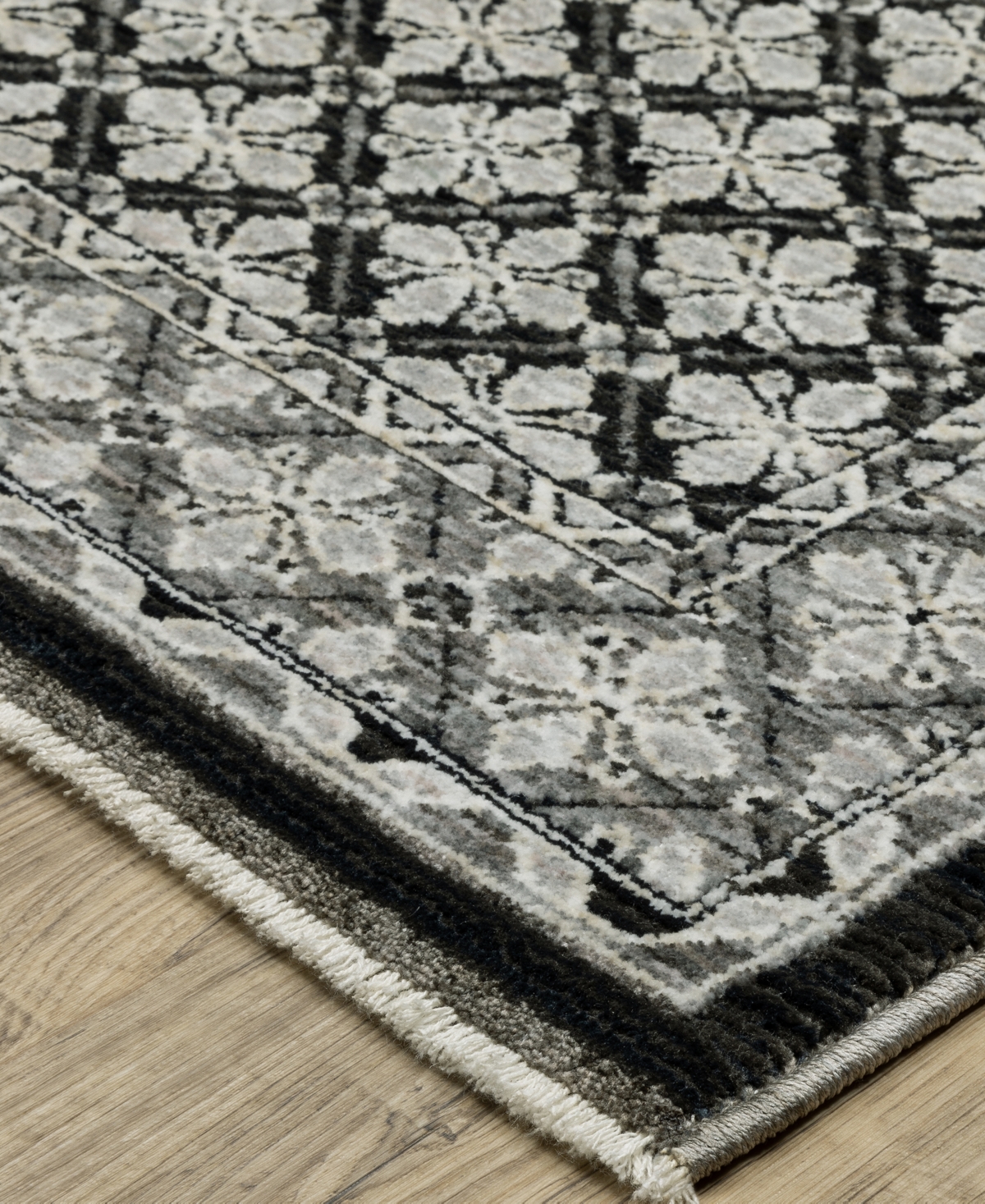 Oriental Weavers Chamberlain Ch04a 5'3x7'6 Area Rug In Black