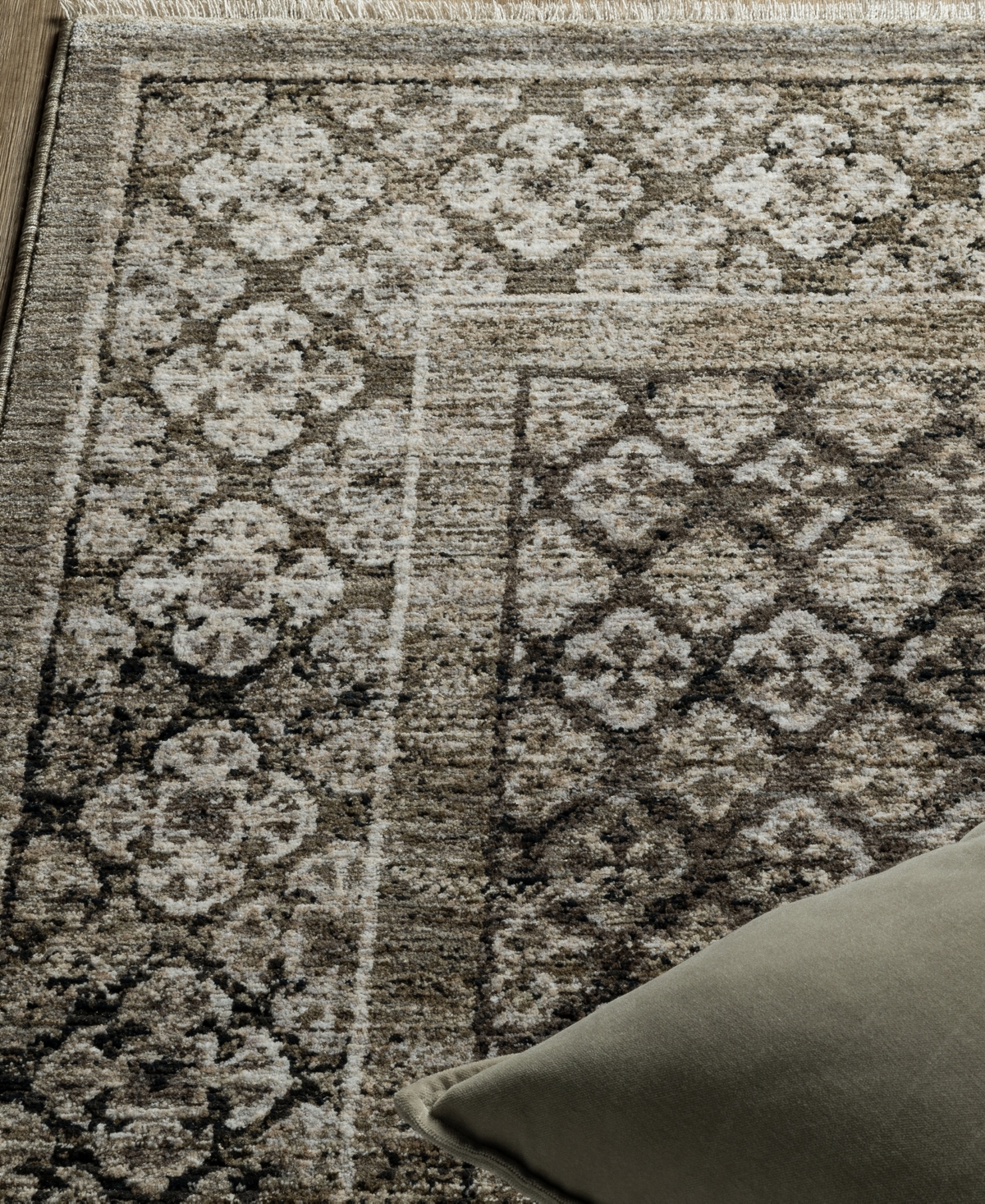 Oriental Weavers Chamberlain 6'7"x9'6" Area Rug In Gray