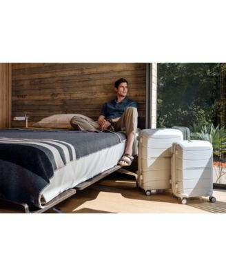 Outline Pro Medium Hardside Expandable Spinner