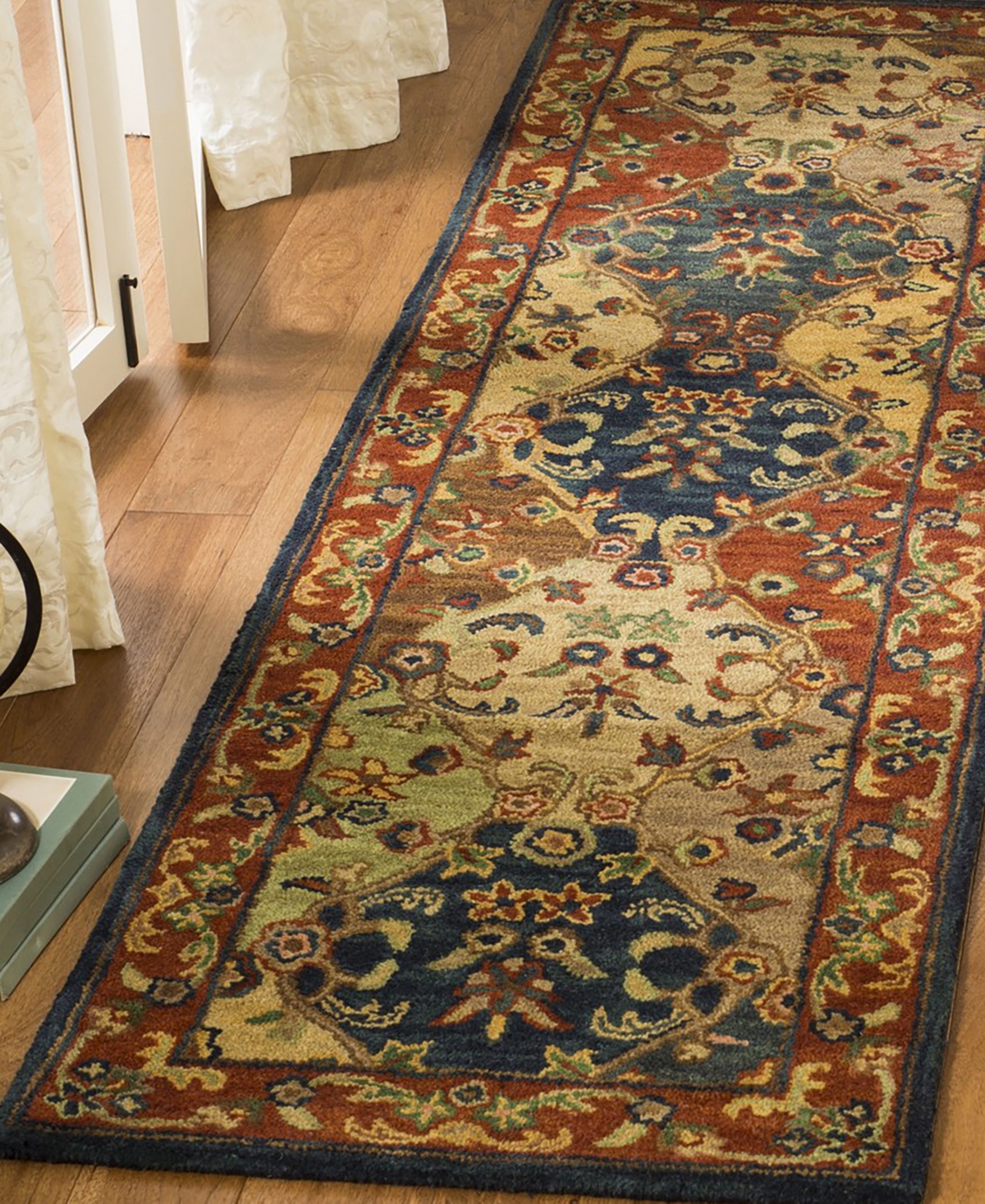 Safavieh Heritage I HG911 2'3x8' Runner Area Rug