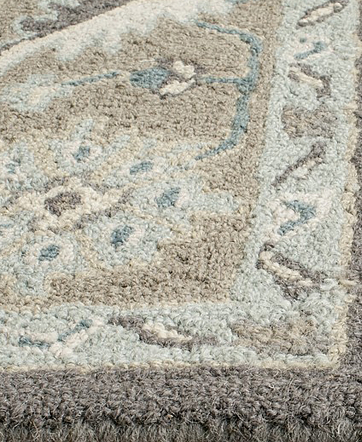 Safavieh Blossom Ii BLM217 2'3x10' Area Rug - Tan