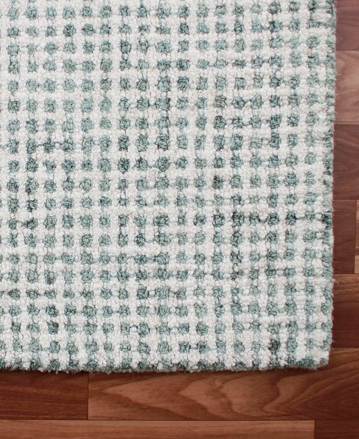 Lr Home Astrid Cr-297 2'6"x8' Runner Area Rug In Green