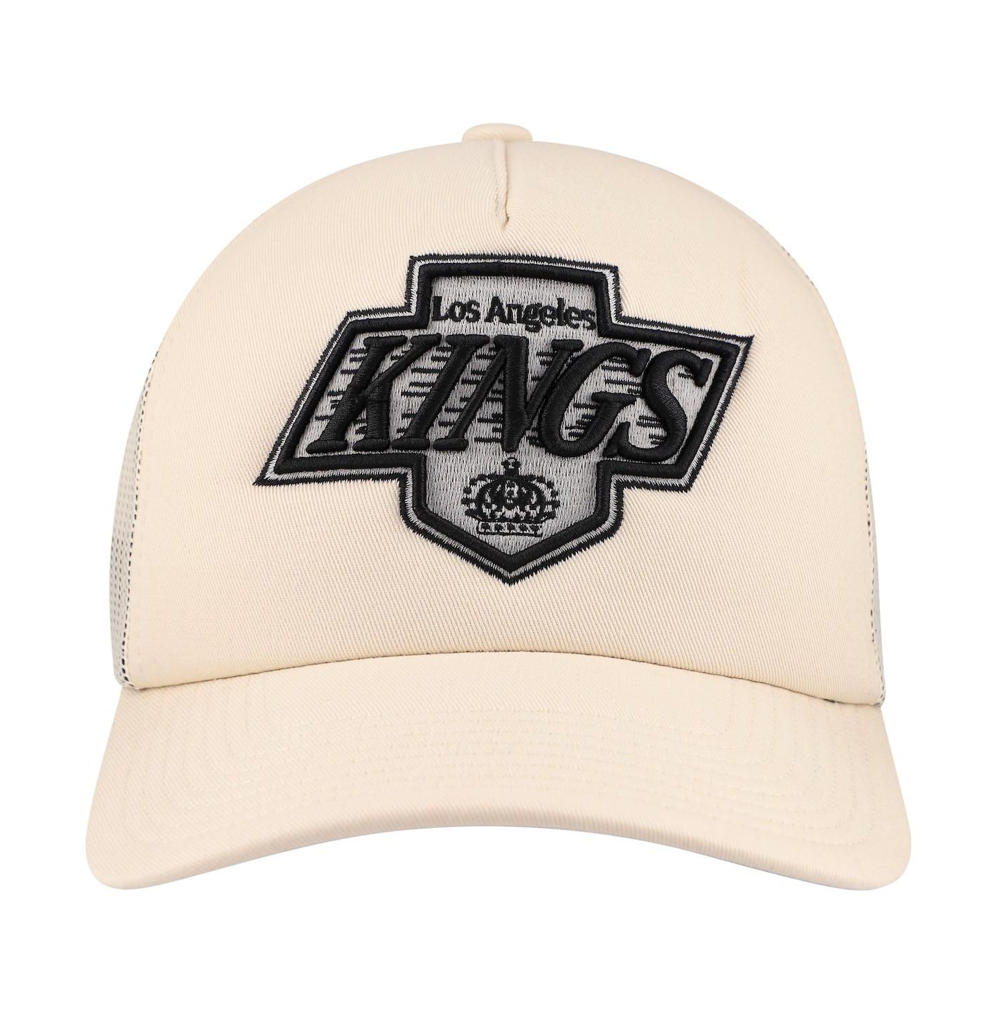 Мужская кепка Mitchell & Ness Cream Los Angeles Kings Foam Front Trucker Adjustable Hat — фото 2