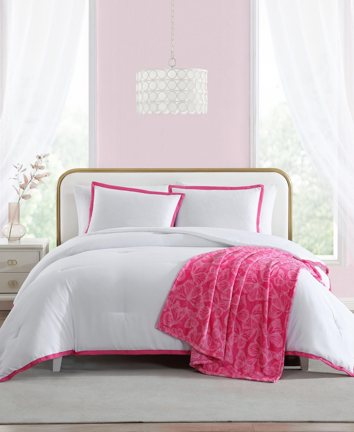 Shop Betsey Johnson Signature Hotel 4 Piece Comforter Set, Full/queen In White,hot Pink